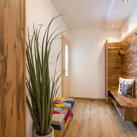 Martin Feyersinger Apartment *